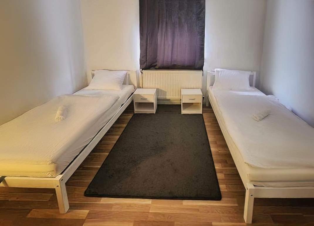 Adelin Vienna Hostel ภายนอก รูปภาพ